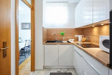 Zagreb 2-Bedroom Apartment for Up to 8 Guests
