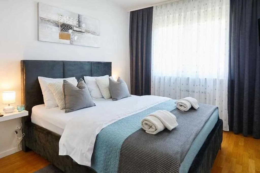 Zagreb 2-Bedroom Apartment for Up to 8 Guests