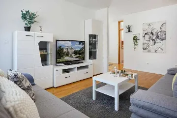Zagreb 2-Bedroom Apartment for Up to 8 Guests