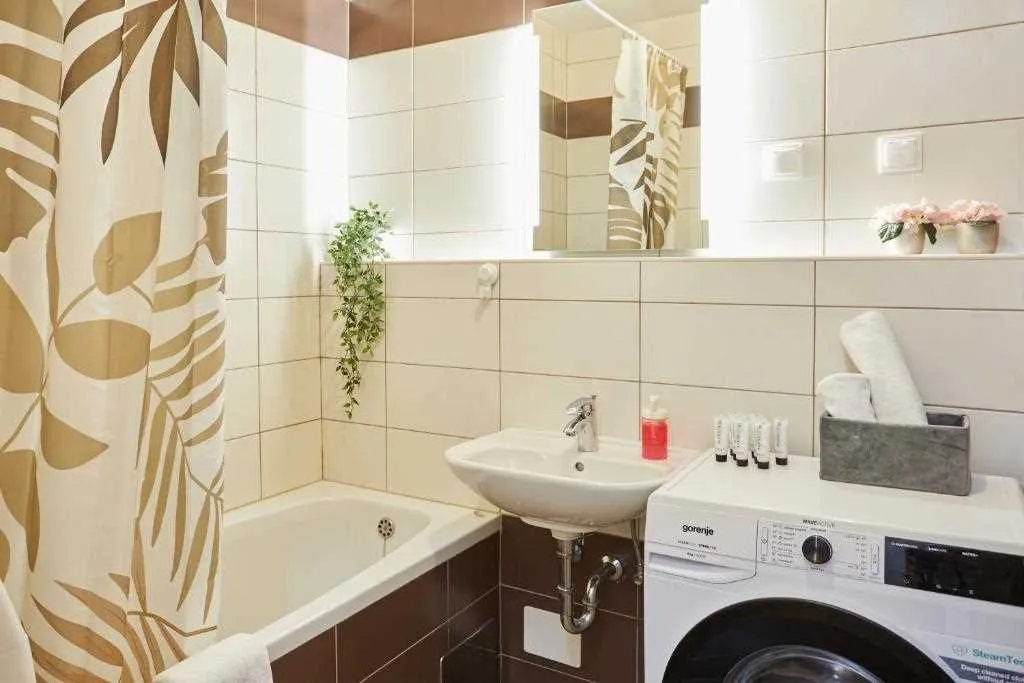 Zagreb 2-Bedroom Apartment for Up to 8 Guests