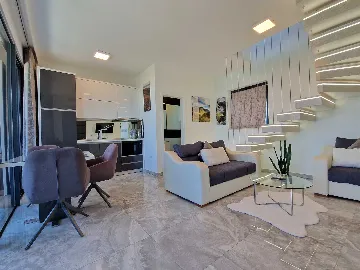 Two-Story Apartment with Sea Views in Bibinje