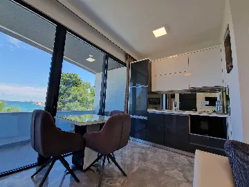 Two-Story Apartment with Sea Views in Bibinje