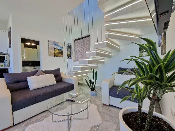 Two-Story Apartment with Sea Views in Bibinje