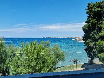 Two-Story Apartment with Sea Views in Bibinje