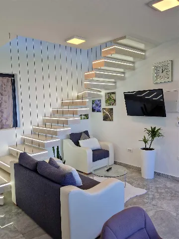 Two-Story Apartment with Sea Views in Bibinje