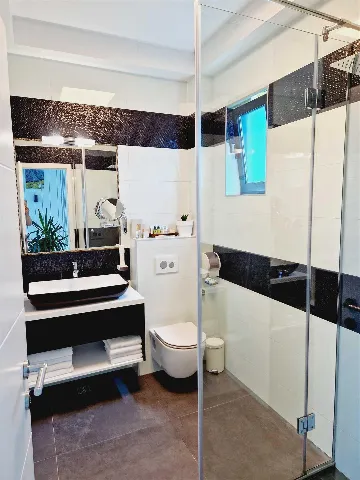 Two-Story Apartment with Sea Views in Bibinje