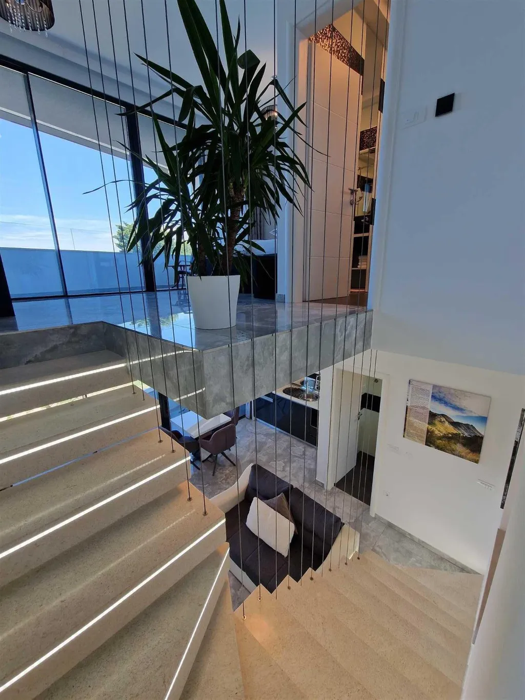 Two-Story Apartment with Sea Views in Bibinje