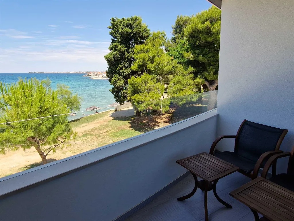 Two-Story Apartment with Sea Views in Bibinje