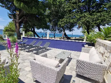 Two-Story Apartment with Sea Views in Bibinje