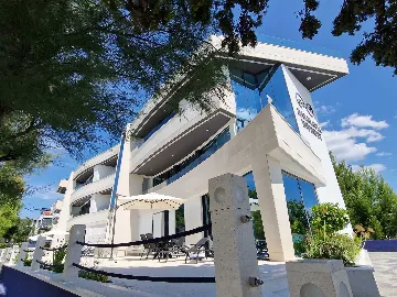 Two-Story Apartment with Sea Views in Bibinje