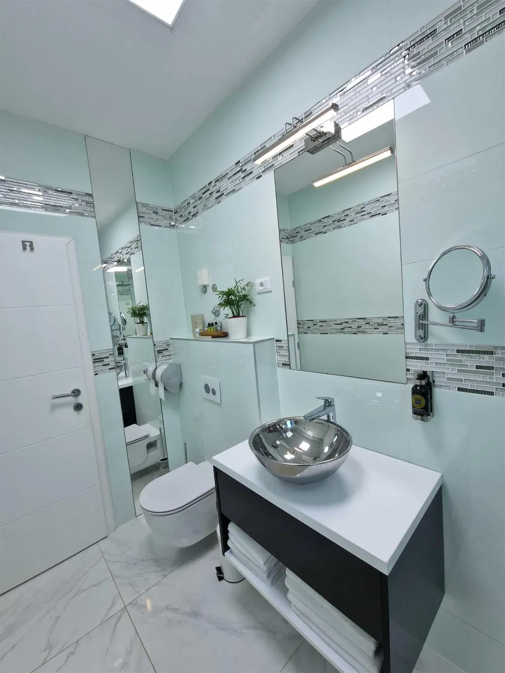 Ground-Floor Apartment in Bibinje with Shared Terrace