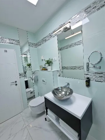 Ground-Floor Apartment in Bibinje with Shared Terrace