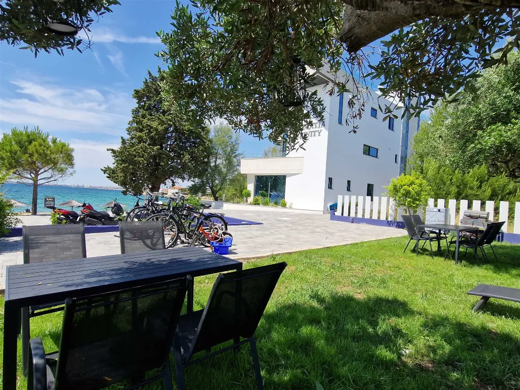 Ground-Floor Apartment in Bibinje with Shared Terrace