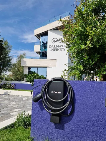 Ground-Floor Apartment in Bibinje with Shared Terrace