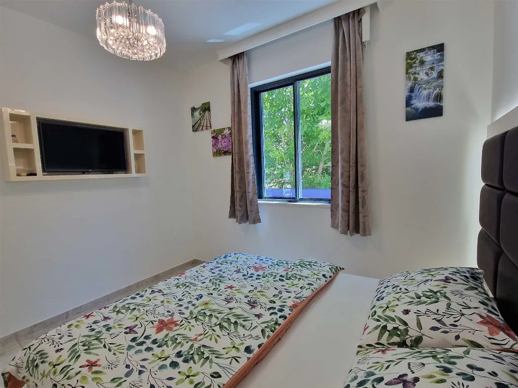 Bibinje 1-Bedroom Apartment with Beach Amenities