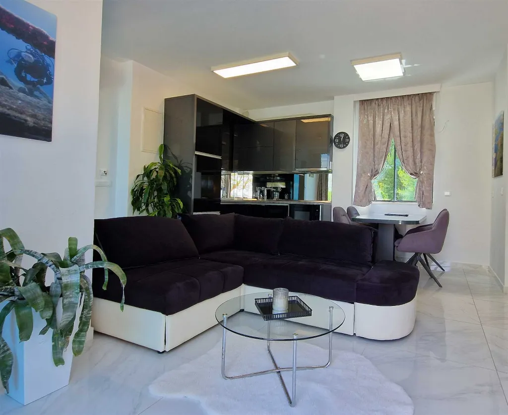 Bibinje Sea-View Apartment for Up to 4