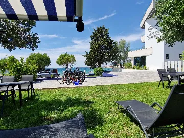 Bibinje Apartment for 4 Guests with Sea Views