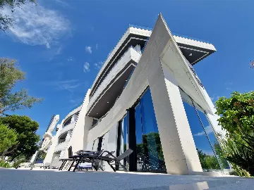 Bibinje Apartment for 4 Guests with Sea Views