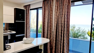 Bibinje Apartment for 4 Guests with Sea Views