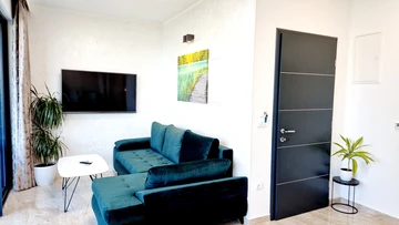 Bibinje Apartment for 4 Guests with Sea Views