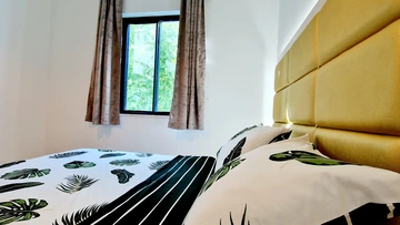 Bibinje Apartment for 4 Guests with Sea Views