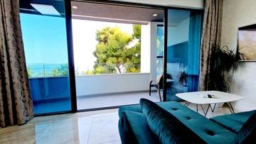 Bibinje Apartment for 4 Guests with Sea Views