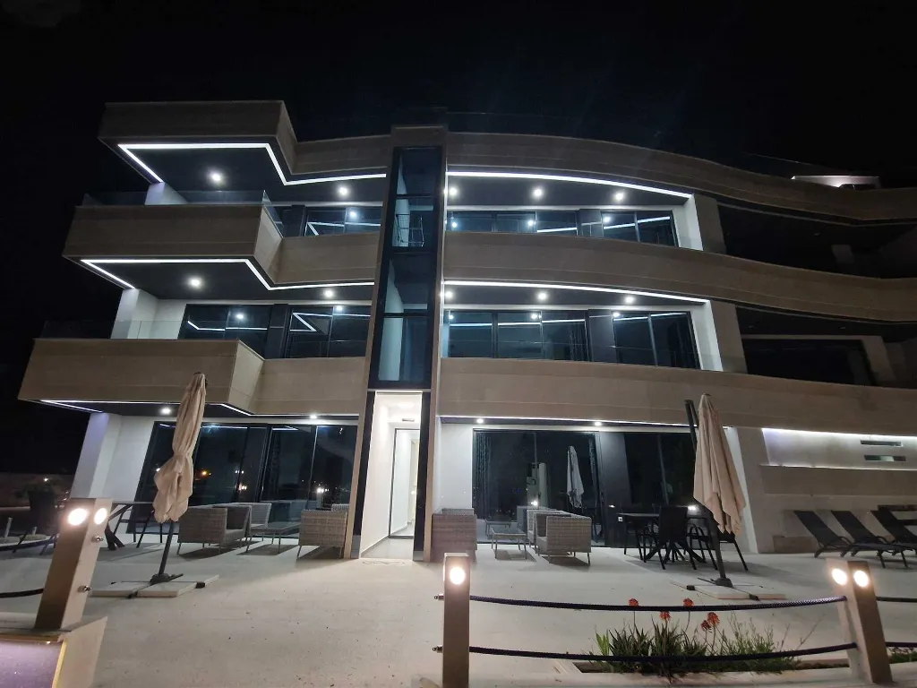 2-Bedroom Apartment with Balcony Sea Views in Bibinje