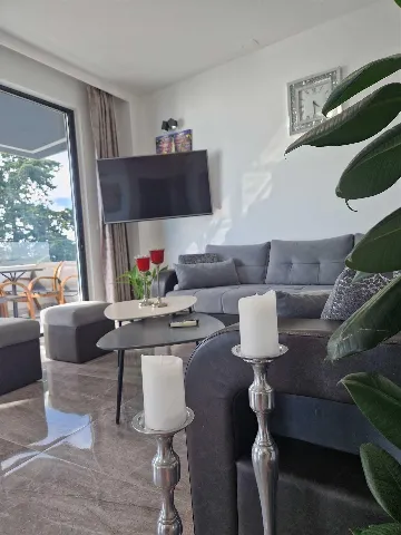 2-Bedroom Apartment with Balcony Sea Views in Bibinje