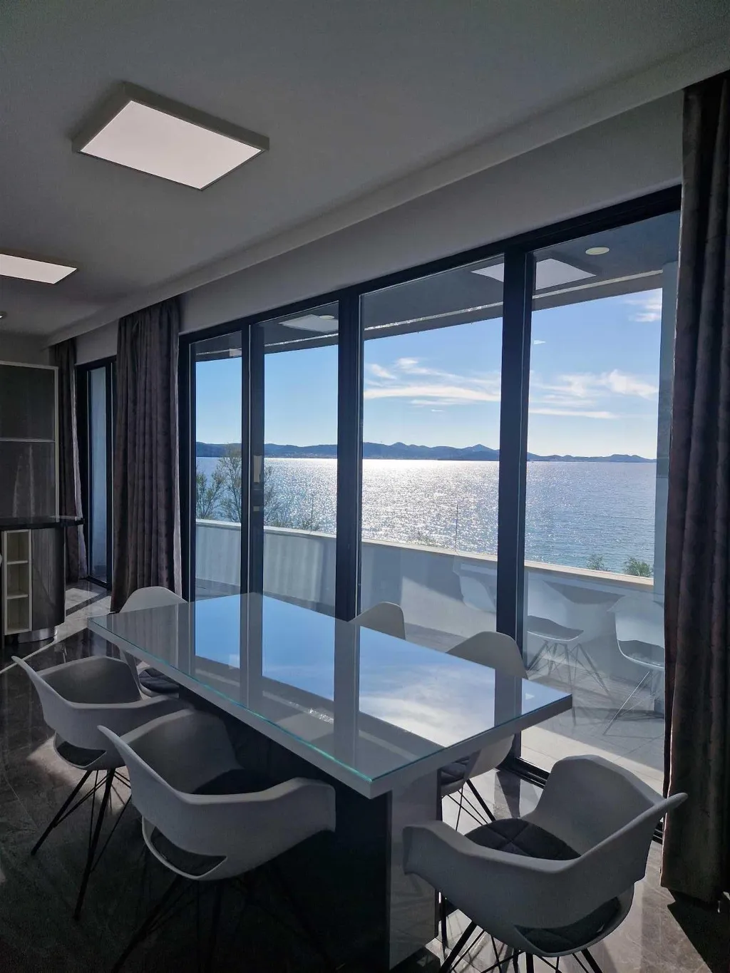 2-Bedroom Apartment with Balcony Sea Views in Bibinje