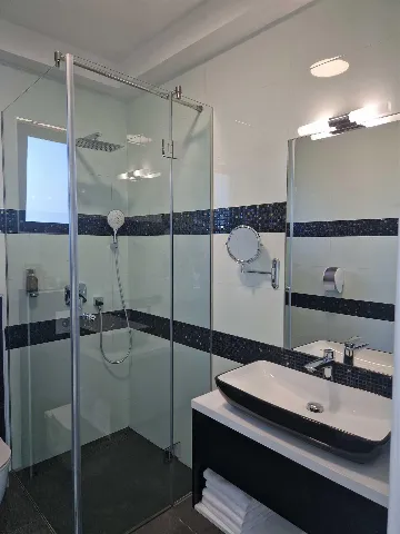 2-Bedroom Apartment with Balcony Sea Views in Bibinje