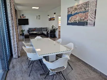 2-Bedroom Apartment with Balcony Sea Views in Bibinje