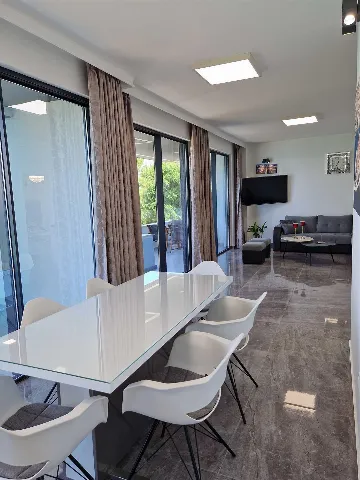 2-Bedroom Apartment with Balcony Sea Views in Bibinje