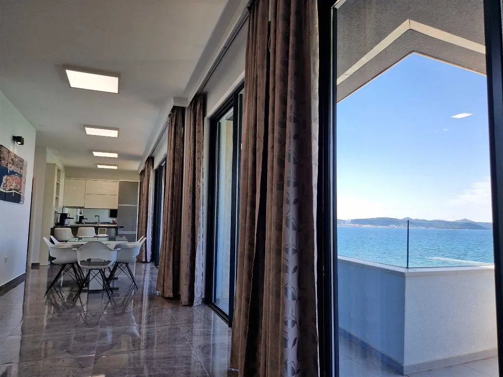 2-Bedroom Apartment with Balcony Sea Views in Bibinje