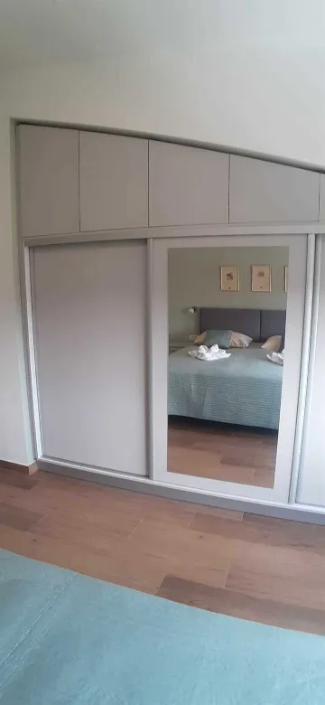 Apartment with Pool for 6–8 Guests in Pula