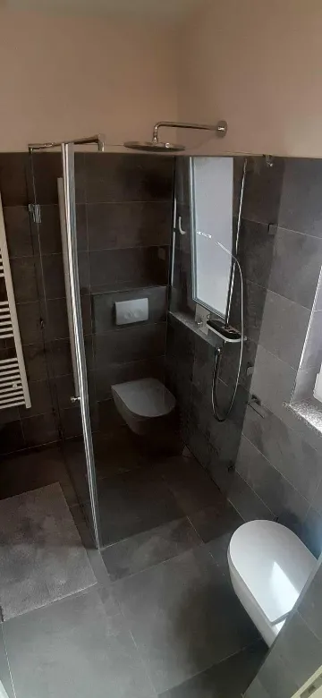 Apartment with Pool for 6–8 Guests in Pula