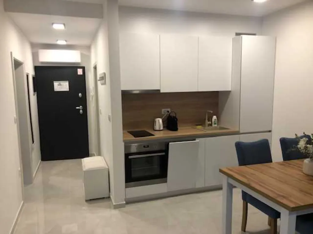 Ground-Floor Apartment in Banjole with Garden