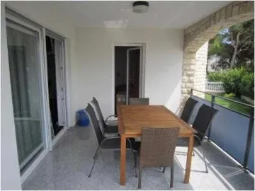 Medulin 1-Bedroom Apartment with Terrace