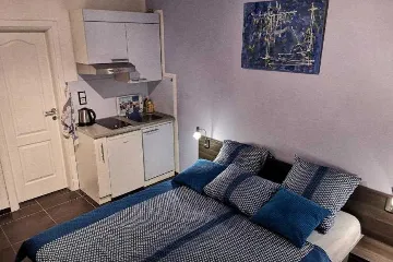 Medulin Studio Apartment with Terrace for 2