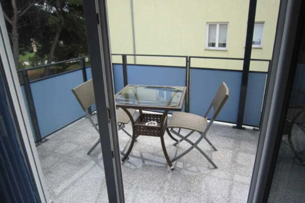 Medulin Studio Apartment with Terrace for 2