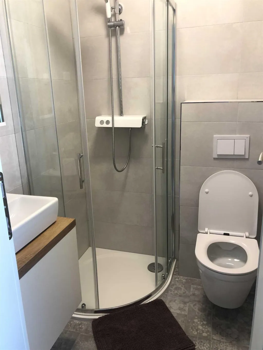Ground-Floor 1-Bedroom Apartment with Pool View in Pula