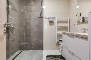 Air-Conditioned 2-Bedroom Apartment in Sv. Filip i Jakov