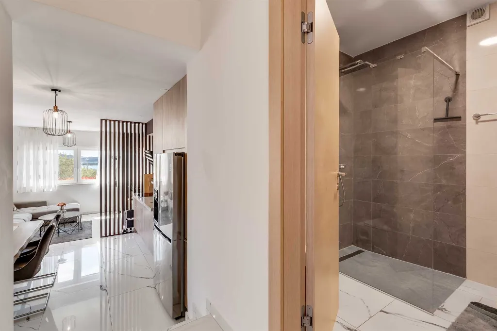 Air-Conditioned 2-Bedroom Apartment in Sv. Filip i Jakov