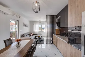 Air-Conditioned 2-Bedroom Apartment in Sv. Filip i Jakov