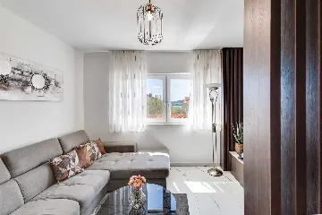 Air-Conditioned 2-Bedroom Apartment in Sv. Filip i Jakov