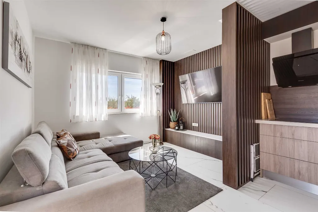 Air-Conditioned 2-Bedroom Apartment in Sv. Filip i Jakov