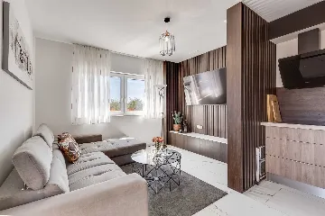 Air-Conditioned 2-Bedroom Apartment in Sv. Filip i Jakov