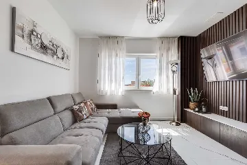Air-Conditioned 2-Bedroom Apartment in Sv. Filip i Jakov