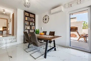 Air-Conditioned 2-Bedroom Apartment in Sv. Filip i Jakov