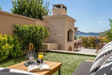 Air-Conditioned 2-Bedroom Apartment in Sv. Filip i Jakov