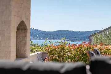 Air-Conditioned 2-Bedroom Apartment in Sv. Filip i Jakov